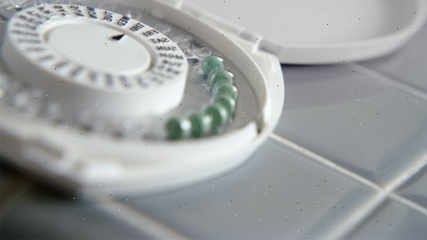 Rådfør deg med helsepersonell om en startdato. Plukk en tid til å jevnlig ta pillen. Rådfør deg med helsepersonell om en startdato. Plukk en tid til å jevnlig ta pillen.