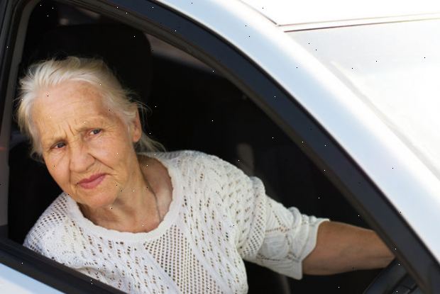 Sunn aldring. Eldre drivere: 7 tips for trafikksikkerhet. Sunn aldring. Eldre drivere: 7 tips for trafikksikkerhet.
